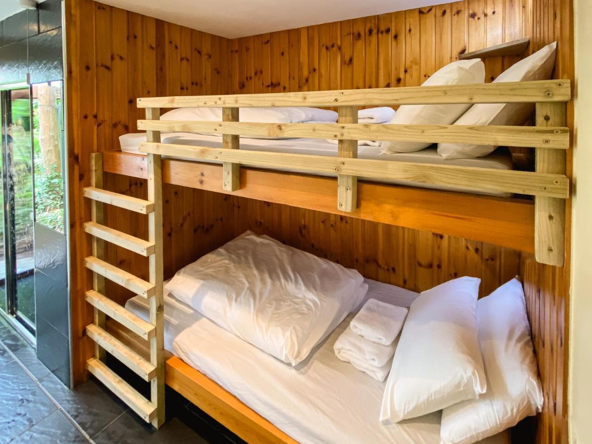 Highland Basecamp Hostel Lochaline Εξωτερικό φωτογραφία