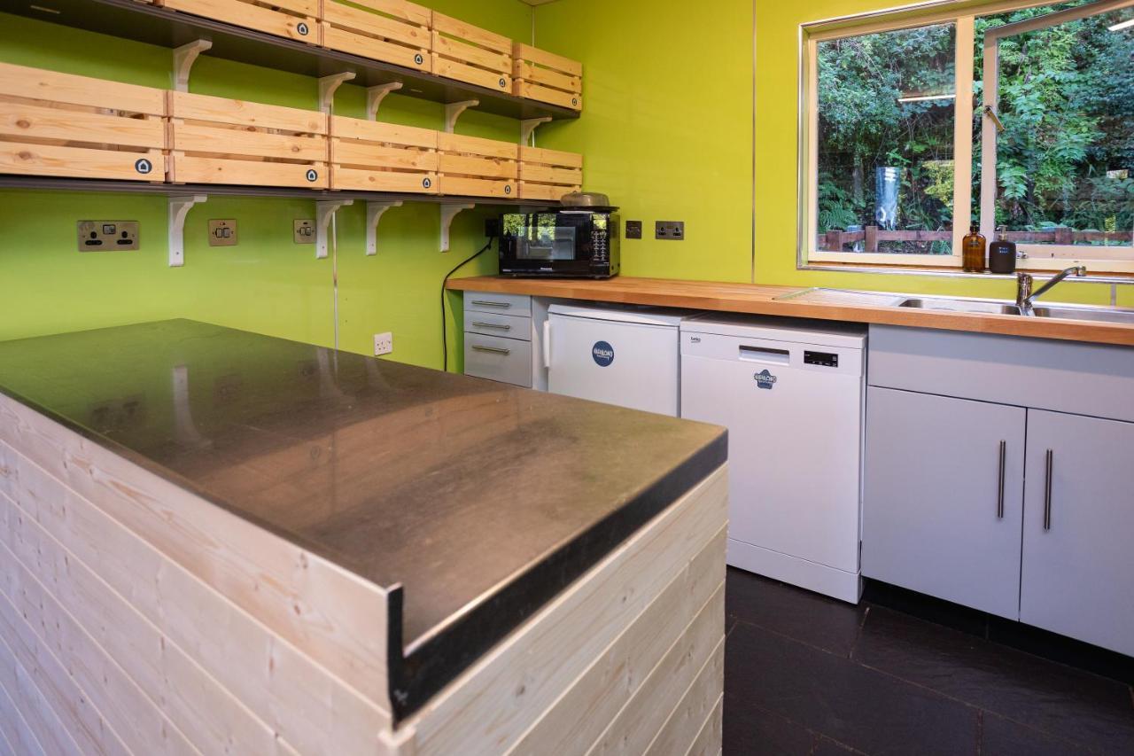 Highland Basecamp Hostel Lochaline Εξωτερικό φωτογραφία